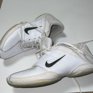 Nike cheerleading shoes